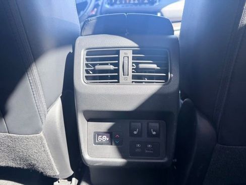 Used 2022 Nissan Rogue Platinum w/ Head-Up Display Package image 29