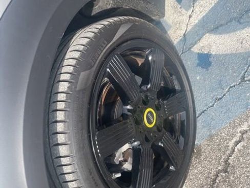 Used 2024 MINI Cooper SE image 25