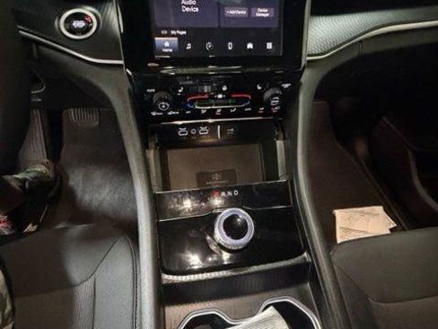 Certified 2025 Jeep Grand Cherokee L Laredo w/ Luxury Tech Group I AWD/4WD image 20