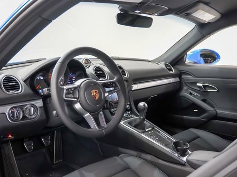 Used 2024 Porsche 718 Cayman S image 4