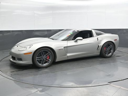 Used 2007 Chevrolet Corvette Z06 w/ Preferred Equipment Group RWD image 7