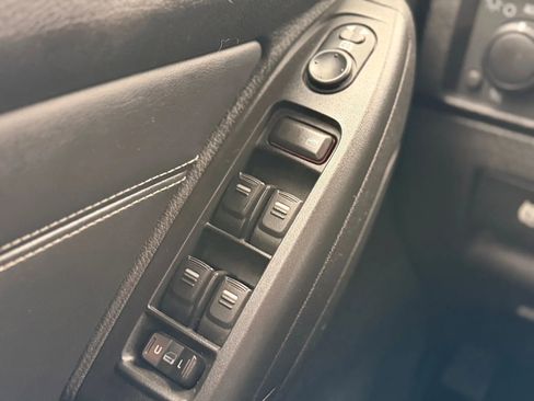Used 2010 HUMMER H3 AWD/4WD image 34