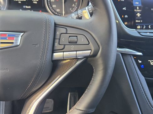 Used 2024 Cadillac XT6 Sport w/ Platinum Package image 38