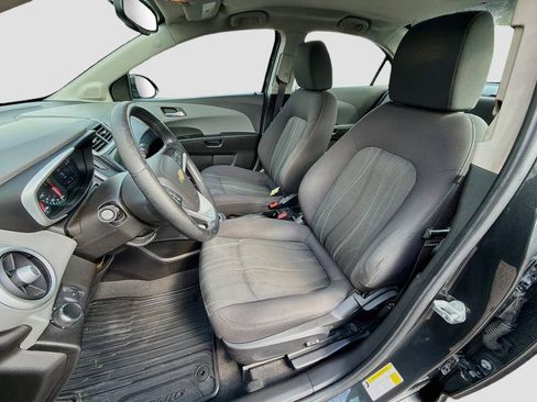 Used 2019 Chevrolet Sonic LT w/ Convenience Package FWD image 22
