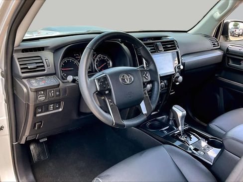 Used 2024 Toyota 4Runner TRD Off-Road Premium w/ Off Road Premium Plus Package AWD/4WD image 18