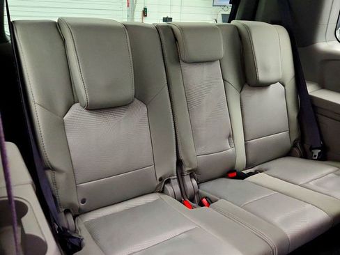 Used 2015 Honda Pilot LX image 22