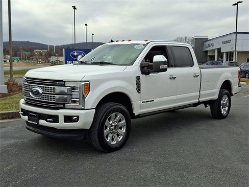 Used 2019 Ford F350 Platinum w/ Platinum Ultimate Package image 3
