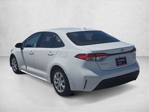 Used 2024 Toyota Corolla LE FWD image 8