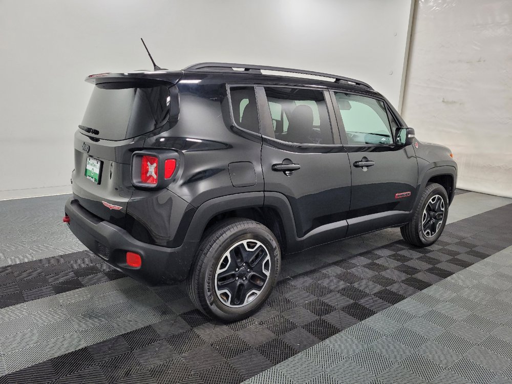 Used 2016 Jeep Renegade Trailhawk w/ Premium Trailhawk Package AWD/4WD image 10