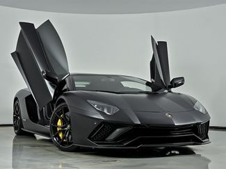 Used 2018 Lamborghini Aventador S AWD/4WD video 1