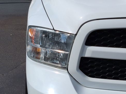 Used 2016 RAM 1500 Express image 10