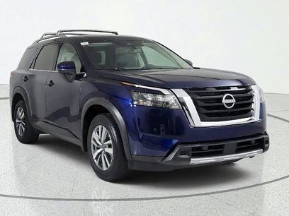Used 2025 Nissan Pathfinder SL
