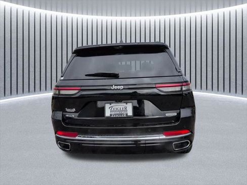 Certified 2024 Jeep Grand Cherokee Overland w/ Luxury Tech Group IV AWD/4WD image 9