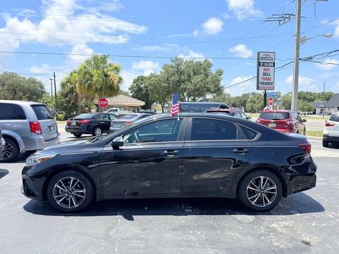 Used 2022 Kia Forte LXS FWD image 3