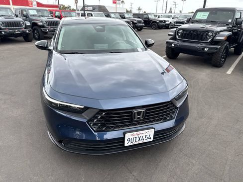 Used 2025 Honda Accord SE image 3