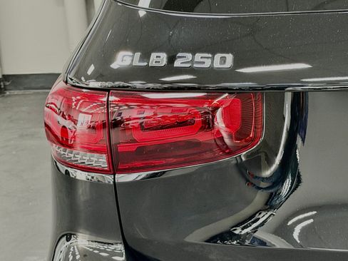 Certified 2023 Mercedes-Benz GLB 250 image 13