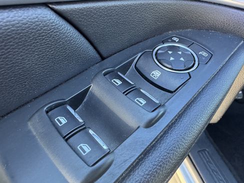 Used 2017 Ford Explorer XLT w/ Equipment Group 202A image 11