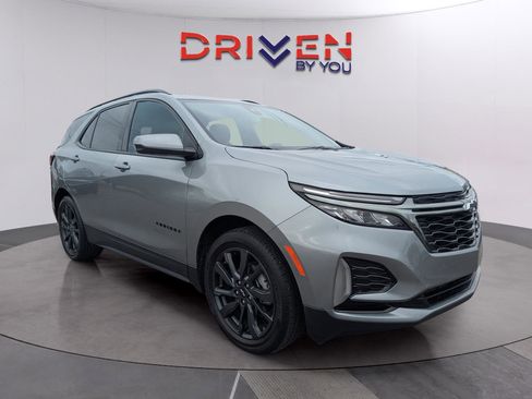 Used 2023 Chevrolet Equinox RS w/ RS Leather Package image 7