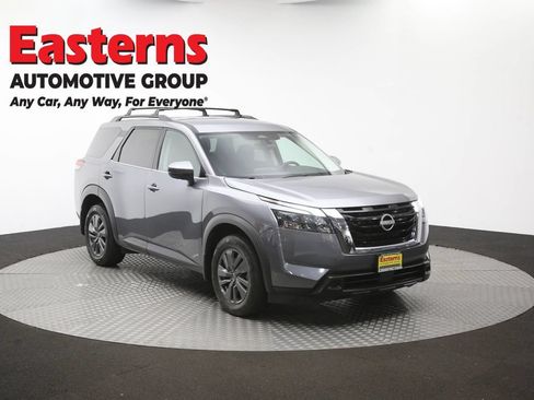 Used 2024 Nissan Pathfinder SV AWD/4WD image 51