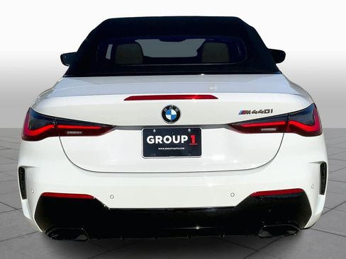 Used 2021 BMW M440i M440i w/ Premium Package image 4