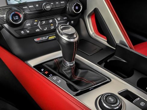 Used 2016 Chevrolet Corvette Z06 w/ 3LZ Preferred Equipment Group RWD image 31