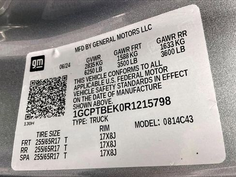 Used 2024 Chevrolet Colorado W/T w/ WT Convenience Package II image 33