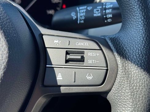 Certified 2024 Honda HR-V LX image 23