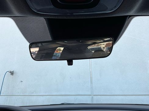 Used 2025 Hyundai Elantra SEL image 17