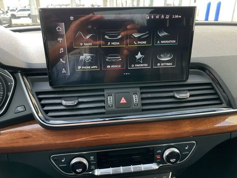 Used 2021 Audi Q5 2.0T Premium image 18