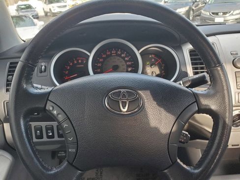Used 2011 Toyota Tacoma 4x4 Access Cab V6 image 17