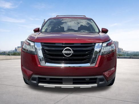 Certified 2024 Nissan Pathfinder SL w/ SL Premium Package FWD image 8