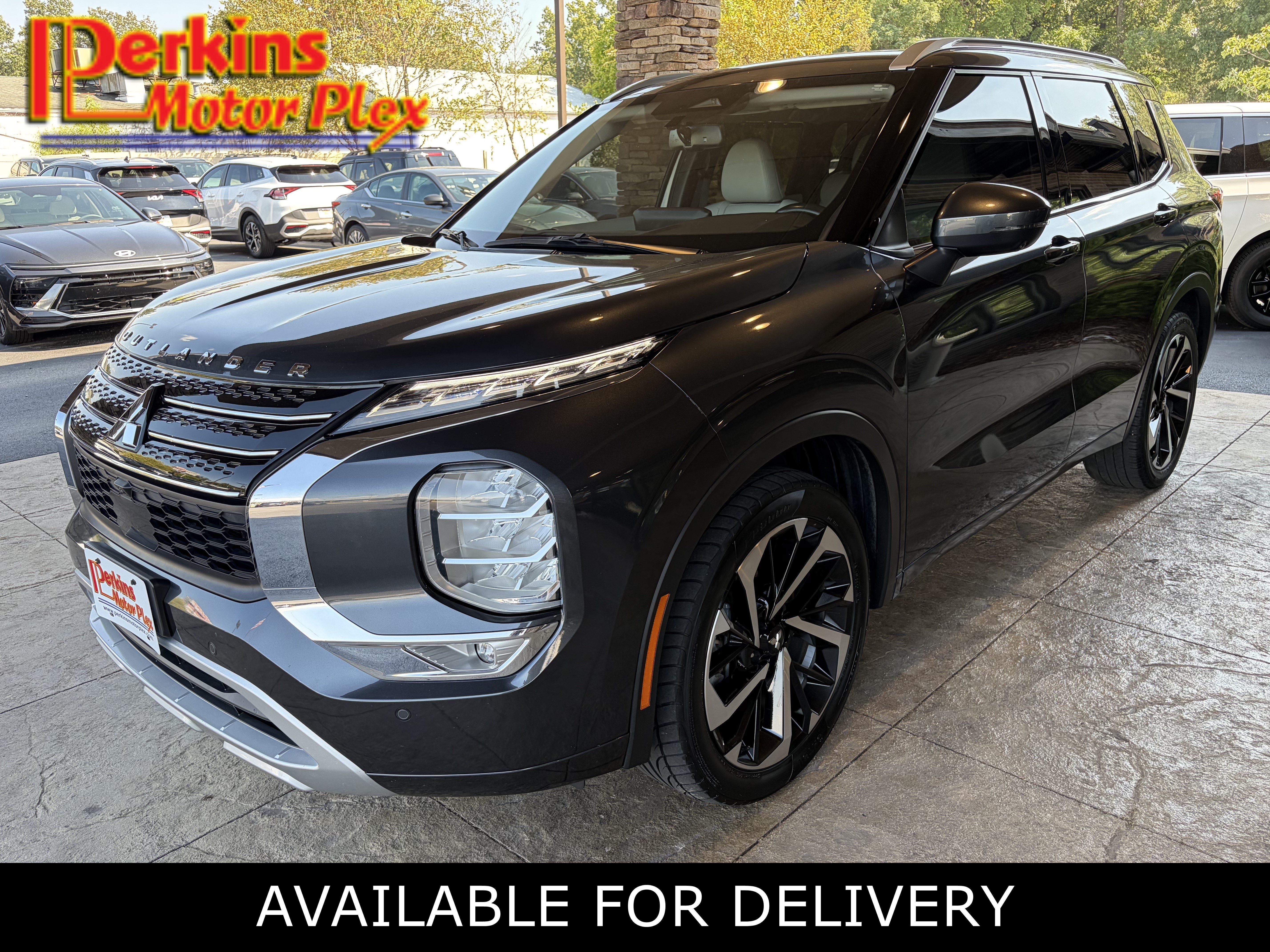 Used 2024 Mitsubishi Outlander SEL FWD image 1