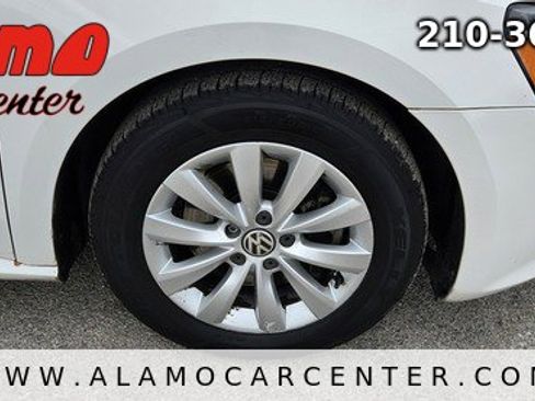 Used 2012 Volkswagen Passat 2.5 S image 11