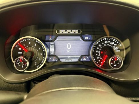 New 2026 RAM 1500 Express AWD/4WD image 17