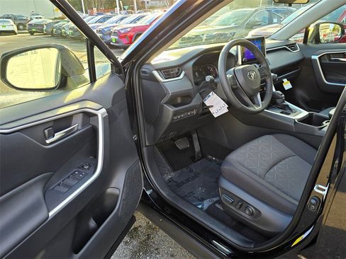 New 2025 Toyota RAV4 XLE image 20
