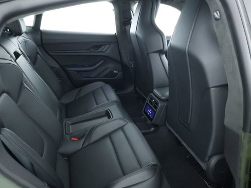 Used 2022 Porsche Taycan 4S image 23