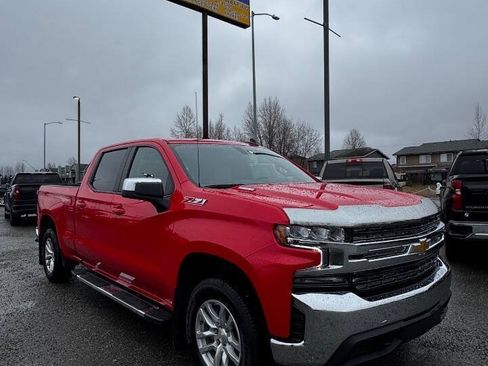 Used 2021 Chevrolet Silverado 1500 LT AWD/4WD image 4