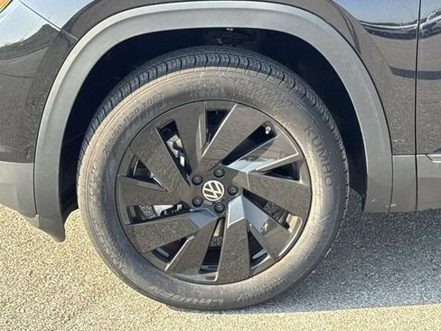 Used 2026 Volkswagen Atlas Cross Sport SE FWD image 22
