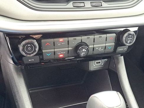 New 2026 Jeep Compass Limited image 14