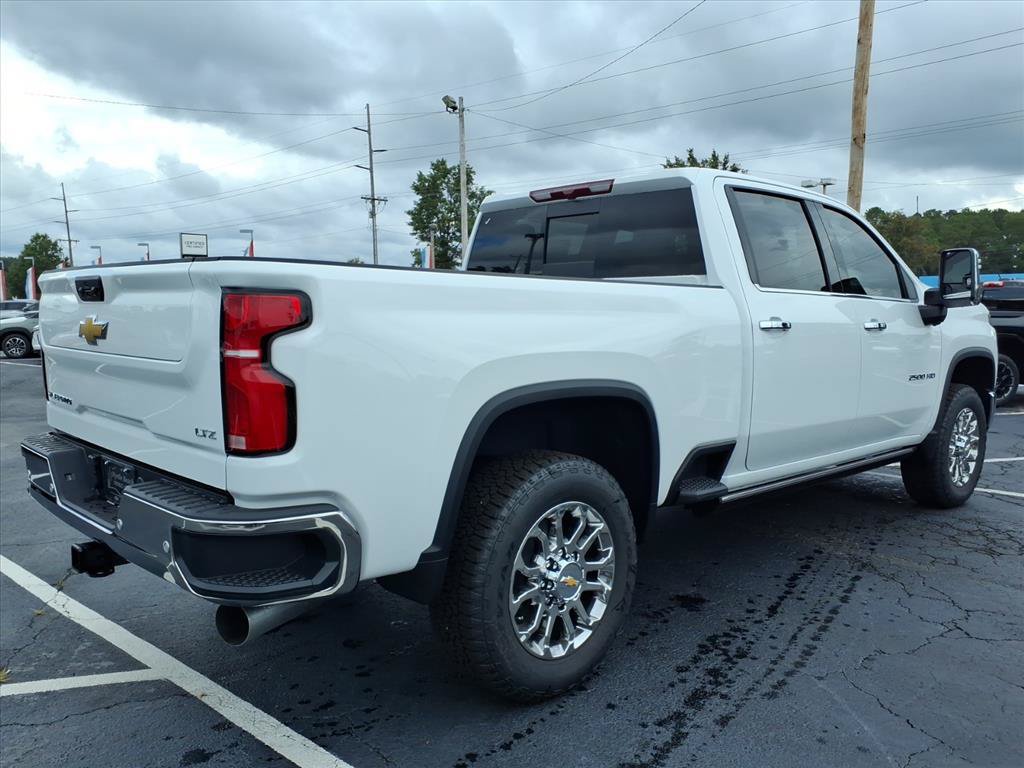 New 2026 Chevrolet Silverado 2500 LTZ w/ LTZ Convenience Package AWD/4WD image 3