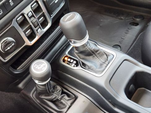 New 2026 Jeep Gladiator Mojave AWD/4WD image 19