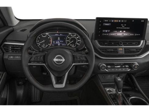 Used 2025 Nissan Altima 2.5 SR FWD image 11