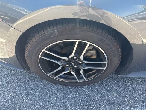 Used 2019 Ford Mustang Premium image 9