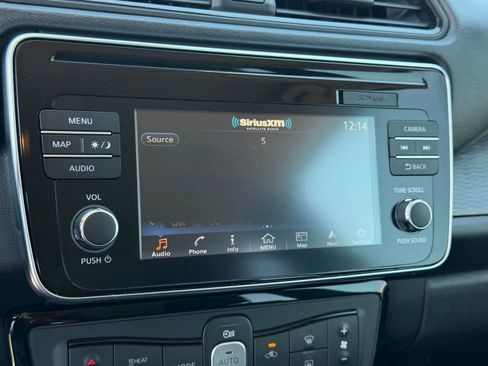 Certified 2019 Nissan Leaf SV w/ SV Technology Package image 24