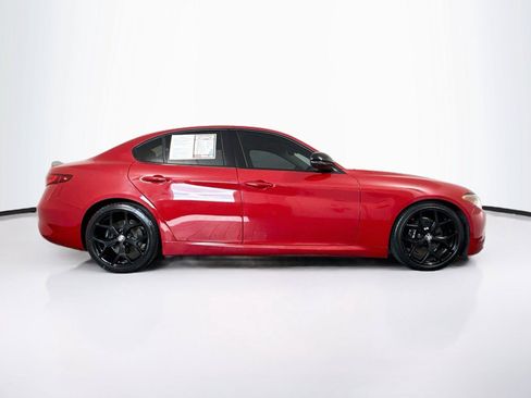 Used 2019 Alfa Romeo Giulia w/ Nero Edizione RWD image 7