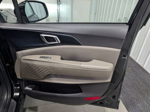 Used 2026 Kia Carnival FWD image 26