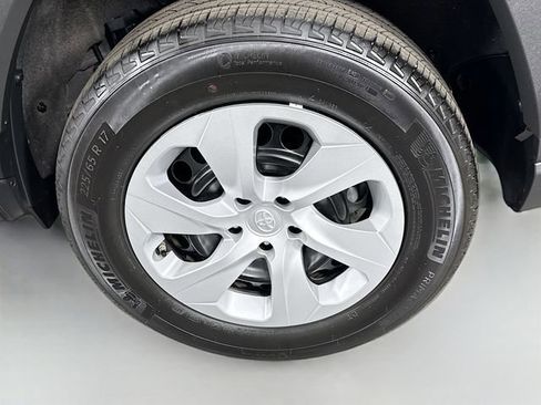 Certified 2025 Toyota RAV4 LE image 29