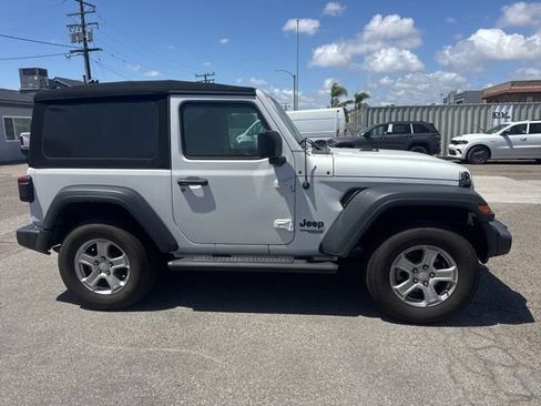 Used 2021 Jeep Wrangler Sport AWD/4WD image 4