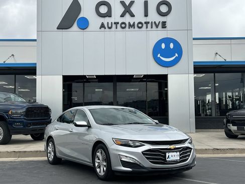 Used 2020 Chevrolet Malibu LT FWD image 1