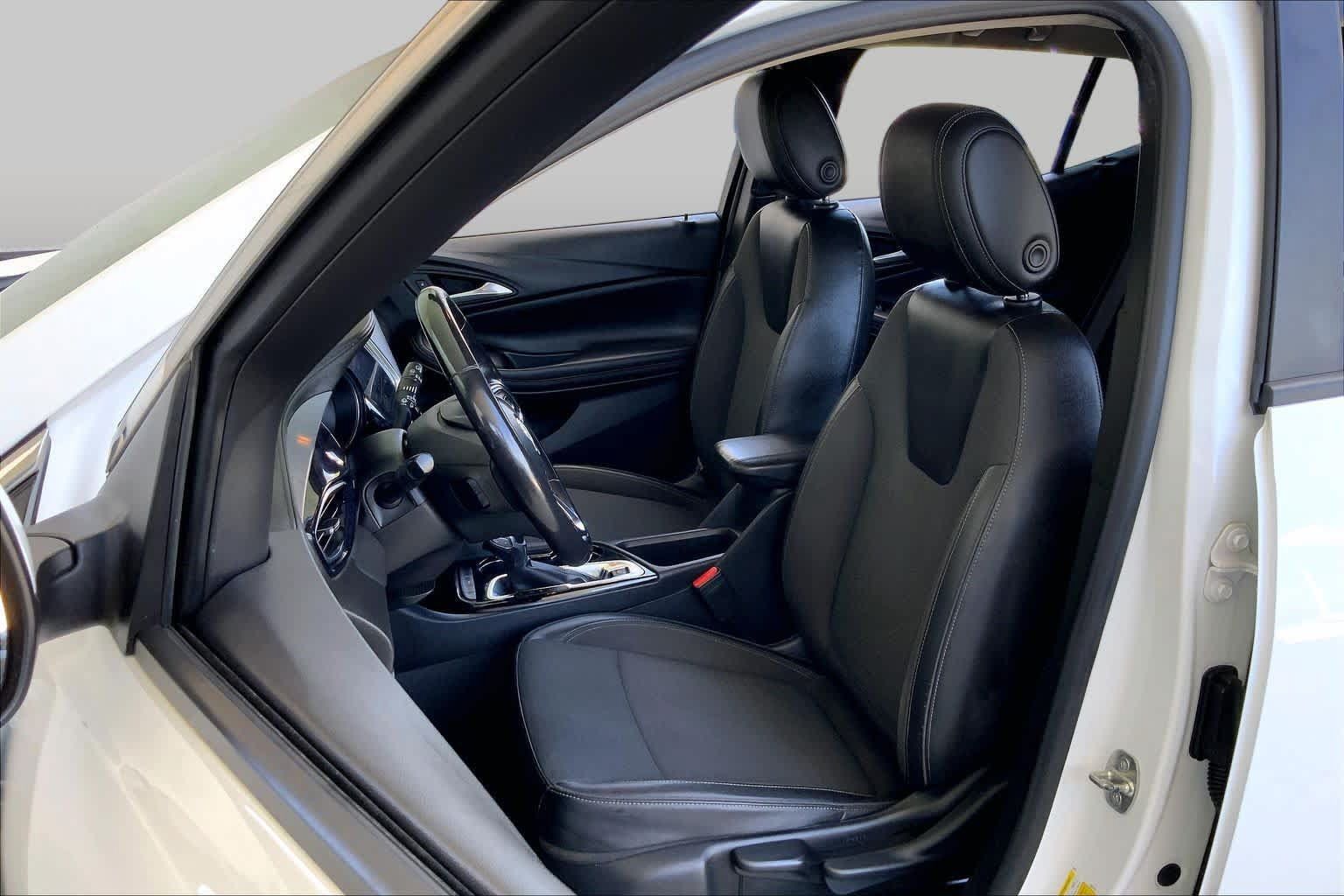 Used 2020 Buick Encore GX Preferred FWD image 8